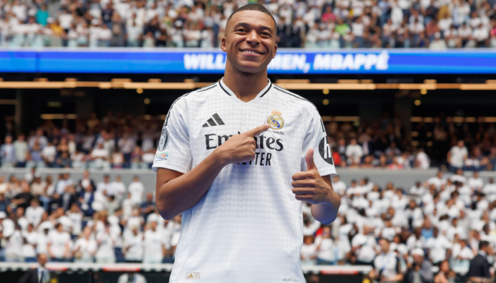 Mbappe diperkenalkan secara resmi sebagai pemain Real Madrid